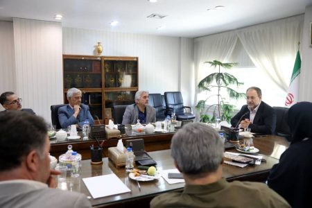 نشست مشترک هیئت مدیره کانون تهیه کنندگان رسانه های دیداری با عضو و سخنگوی هیات رئیسه مجلس شورای اسلامی