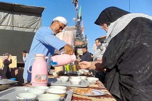 رهبر معظم انقلاب برای موکب‌داران اهل سنت هدیه فرستاد