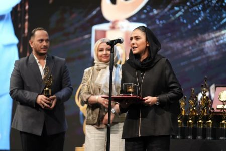 هدی زین العابدین برنده جایزه بهترین بازیگر زن جشن حافظ شد