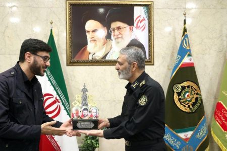 فرمانده کل ارتش جمهوری اسلامی از عوامل سریال «بازپرس» تقدیر کرد