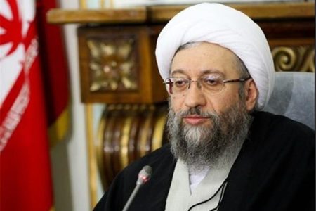 لاریجانی: نمایندگان مجلس خودشان قانون را رعایت کنند