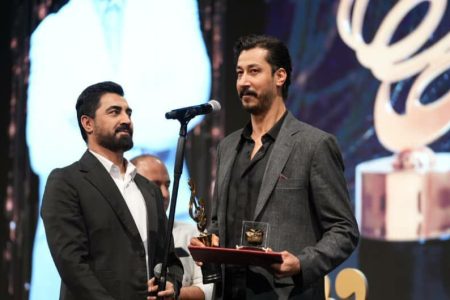 جایزه دوم بهترین بازیگر مرد به بهرام افشاری رسید
