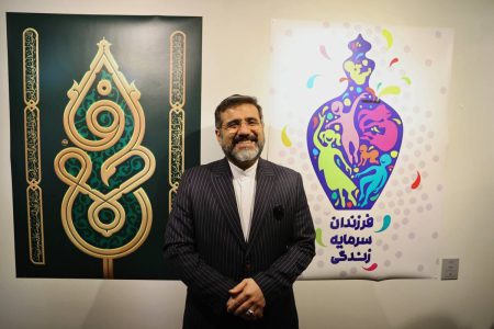وزیر ارشاد از وزرای دولت برای بازدید از نمایشگاه تجسمی فجر دعوت کرد