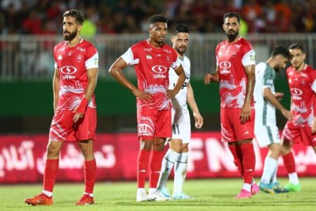 این پرسپولیس در حد محلات هم نیست!