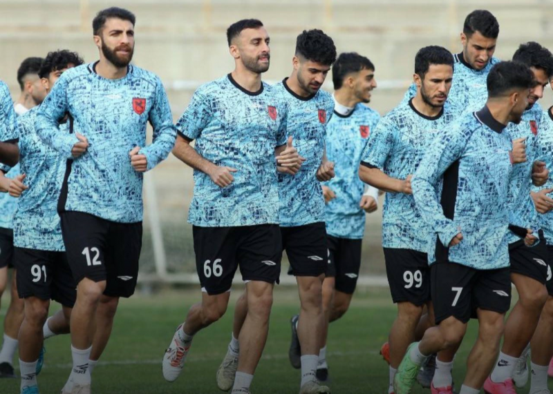 پوستر جالب مس رفسنجان برای دیدار با پرسپولیس؛ ترکیب یلدا و آلودگی