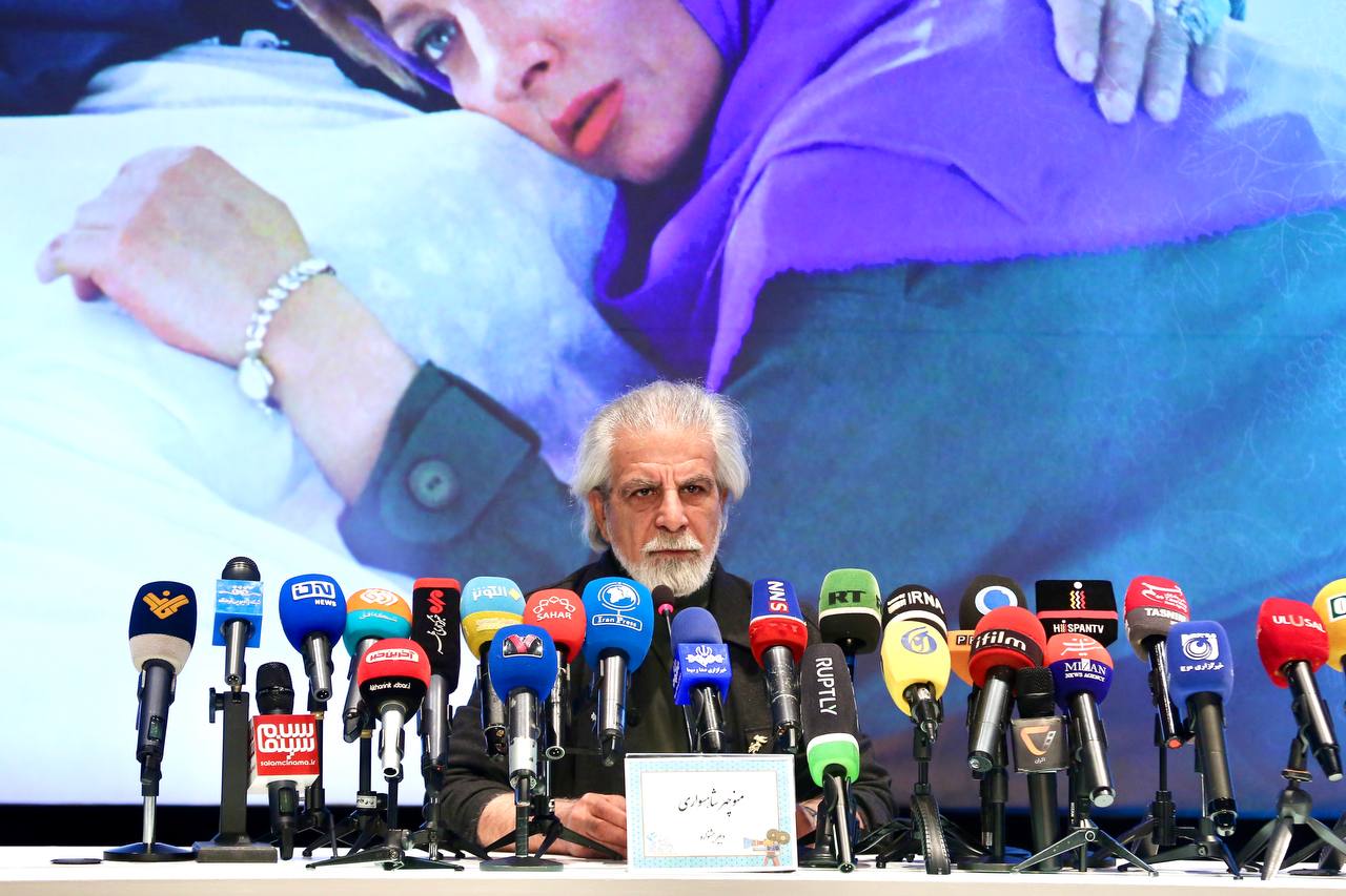 دبیر چهل و سومین جشنواره ملی فیلم فجر در نشست خبری مطرح کرد؛ جشنواره فیلم فجر شبیه به هیچ جشنواره‌ای در جهان نیست/ باید محل افق‌گشایی آینده باشیم نه جدل‌های گذشته