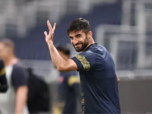 بازگشت محمد خدابنده‌لو به ترکیب پرسپولیس برای دیدار با الهلال