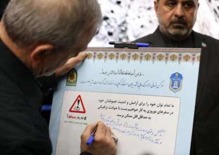 بازدید دکتر پزشکیان از مرکز اطلاعات و کنترل هوشمند ترافیک پلیس راهور