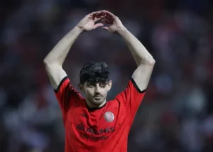 تراکتور فعلاً می‌تازد استقلال فعلاً نمی‌برد/گل گهر به ذوب آهن باخت/استقلال خوزستان با شکست نساجی سال جدید را شروع کرد