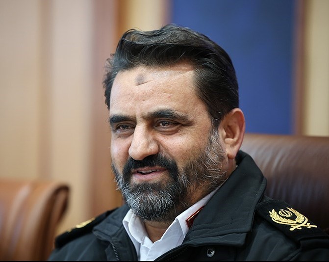 رئیس پلیس راهور تهران بزرگ از برگزاری مسابقه فوتبال تیم راهور تهران بزرگ و ستارگان دهه ۶۰ خبر داد؛  برگزاری مسابقه فوتبال میان تیم پلیس راهور تهران بزرگ و ستارگان دهه ۶۰ با هدف ترویج پویش‌های ایمنی ترافیکی