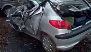 واژگونی مرگبار سواری  پژو ۲۰۶ به دلیل عدم توانایی در کنترل وسیله نقلیه