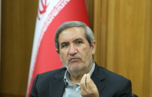 لزوم جایگزینی ماشین‌های نظافت با نیروی انسانی در بزرگراه‌های پایتخت