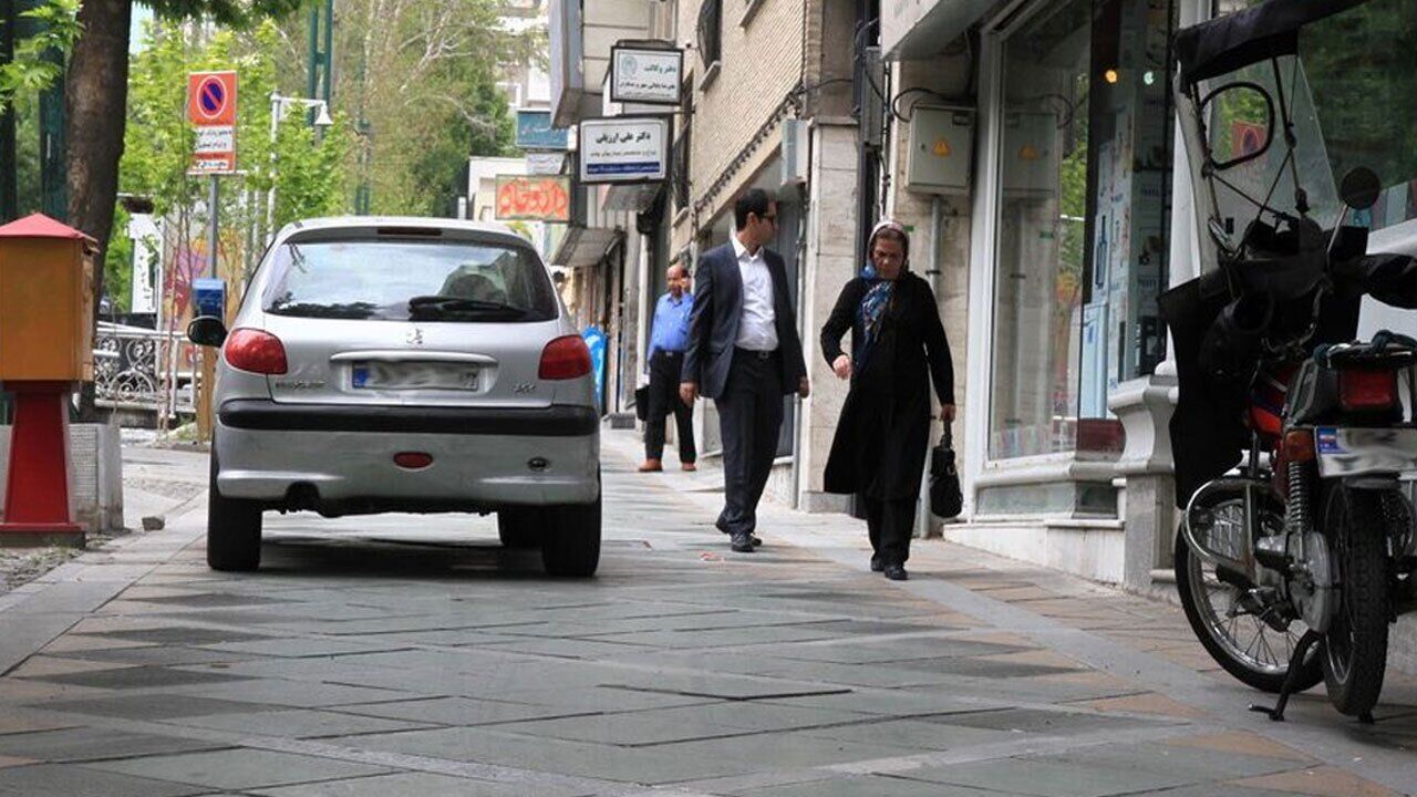 اجرای طرح تشدید برخورد با تخلفات ساکن از سوم خرداد/  بیش از 964 هزار تخلف ویژه تخلفات ساکن تنها در اردیبهشت ماه 1404 / وسایل نقلیه ی متخلف از سوم خرداد ماه راهی پارکینگ می‌شوند