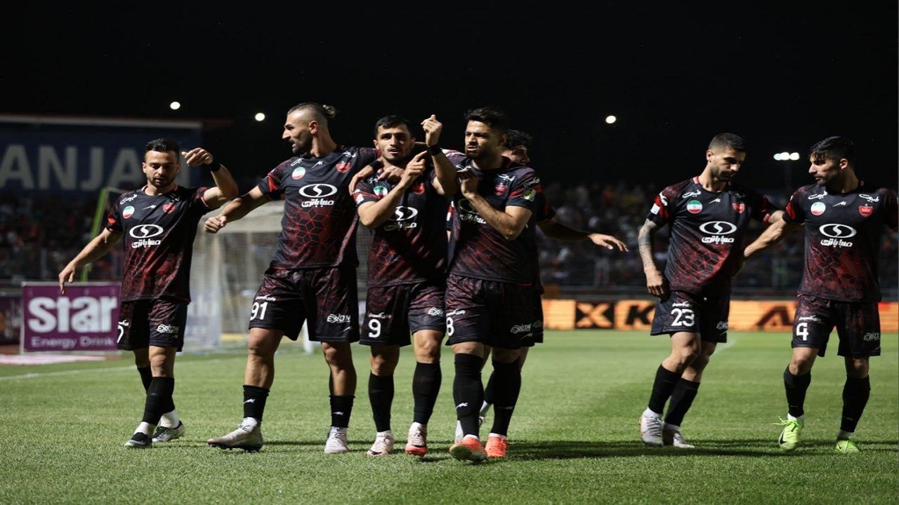 آشتیانی: جوان‌سازی تنها راه موفقیت است