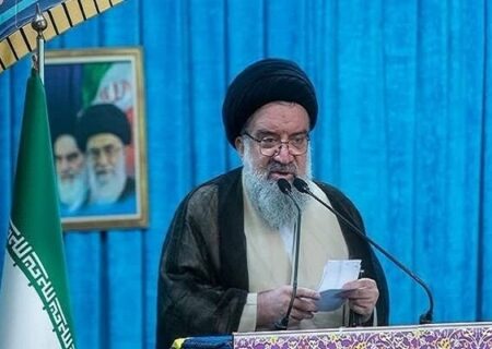 امام جمعه موقت تهران: نگرانی دشمنان از فناوری هسته‌ای ایران است، نه بمب اتم