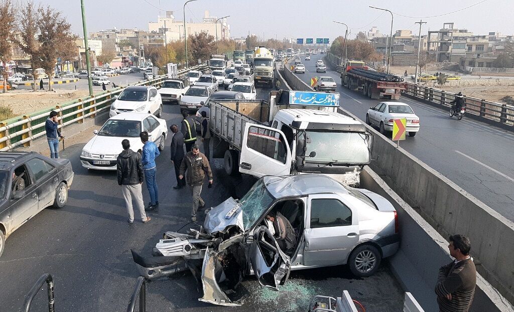 افزایش نگران‌کننده تصادفات فوتی در اردیبهشت ۱۴۰۴ در پایتخت؛ عدم توانایی در کنترل وسیله نقلیه ناشی از تخطی از سرعت مجاز و عدم توجه به جلو، مهم‌ترین عامل سوانح رانندگی