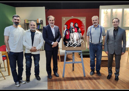 نمایش «رام کردن اسب چوبی» با حضور معاون وزیر فرهنگ و ارشاد اجرا شد