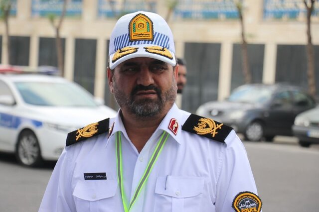 برگزاری مسابقه فوتبال تیم پلیس راهور پایتخت و ستارگان دهه ۶۰ با یادآوری پویش کلاه ایمنی کلاه زندگی