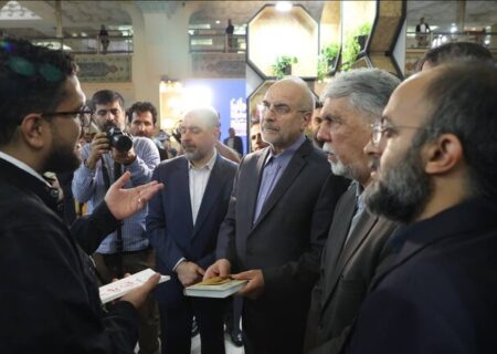 قالیباف: رشد اقتصادی بدون توجه به کتاب ممکن نیست