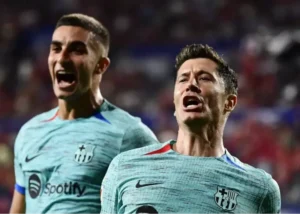 فلیک روی تورس حساب باز کرده است