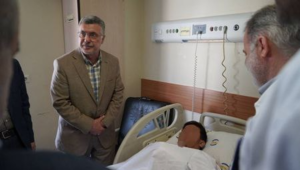 عارف و ظفرقندی از مجروحان حملات رژیم صهیونیستی عیادت کردند