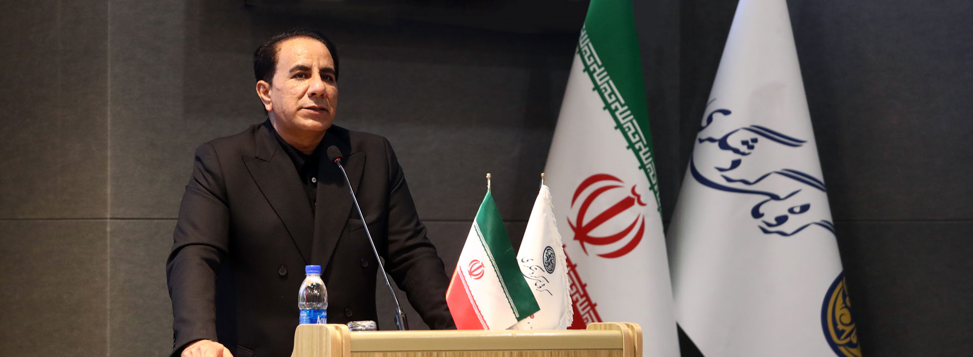 خلق فرصت در بستر تهدیدها