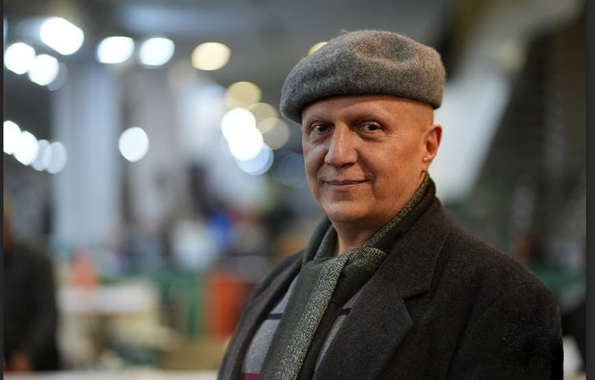 فاصله نسل‌ها محور اصلی روایت «کافه سلطان» است/ رزاق کریمی: دقیقه ۹۰ به فجر رسیدیم، اما ارزشش را داشت