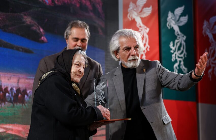 گزارش تصویری  مراسم بزرگداشت محسن روشن، آزیتا لاچینی و اسفندیار شهیدی در جشنواره ملی فیلم فجر